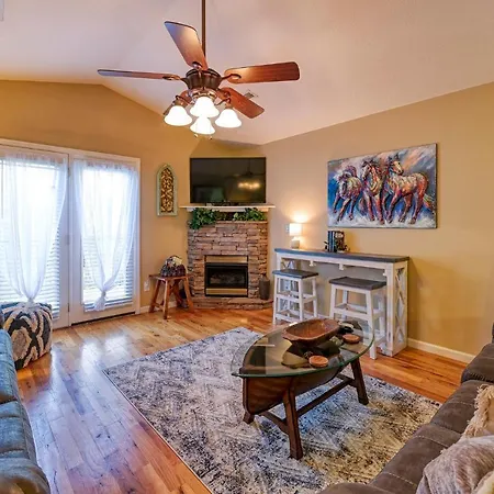 High N Dry-Quiet River Access Neighborhood, 1 Mile To Parkway, 5 Miles To Dollywood!